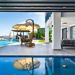 Villa 5 Bedroom Luxury With Private Pool Hot Tub