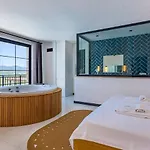 Villa 5 Bedroom Luxury With Private Pool Hot Tub