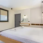 5 Bedroom Luxury With Private Pool Hot Tub