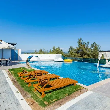 Willa 5 Bedroom Luxury With Private Pool Hot Tub *