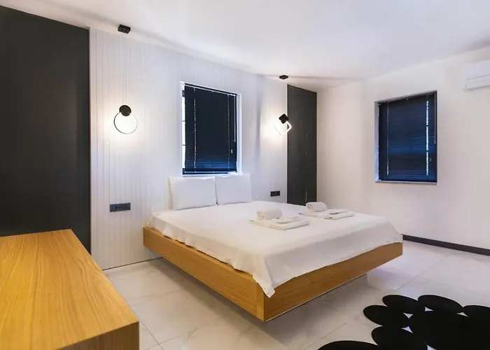 Willa 5 Bedroom Luxury With Private Pool Hot Tub *