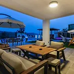 5 Bedroom Luxury With Private Pool Hot Tub