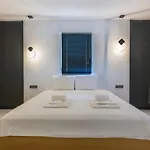 5 Bedroom Luxury With Private Pool Hot Tub Villa *