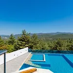5 Bedroom Luxury With Private Pool Hot Tub Villa Kas