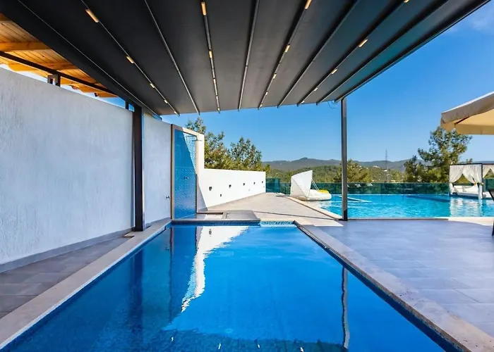 Villa 5 Bedroom Luxury With Private Pool Hot Tub