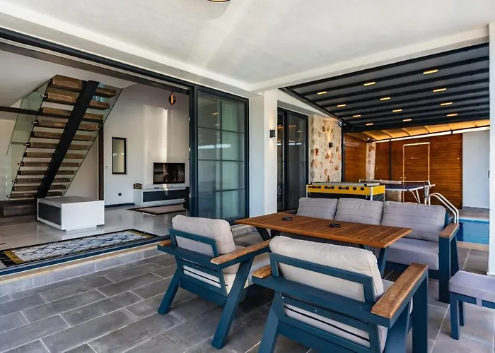 5 Bedroom Luxury With Private Pool Hot Tub