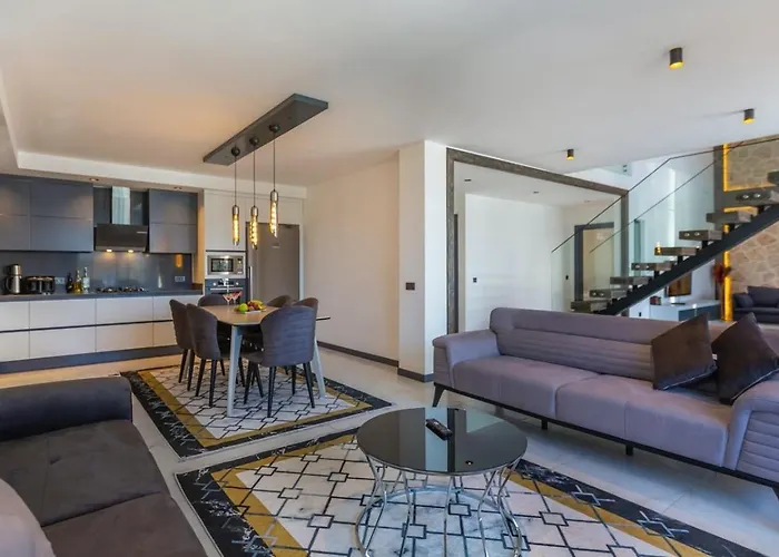 5 Bedroom Luxury With Private Pool Hot Tub Villa